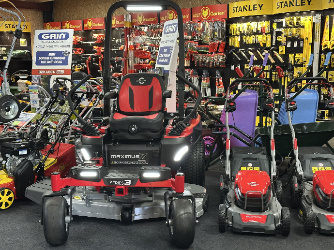 Wolfs Tuinmachines Onstwedde - Zero Turn zitmaaiers