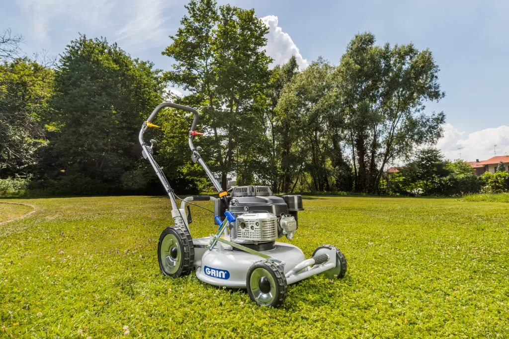 PM53A KW - 3-4 DX (lato leva) su prato - 113.webp