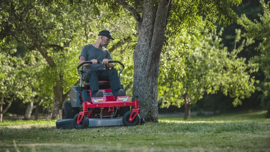 Cramer 82ZT107 Zero Turn Zitmaaier Wolfs Tuinmachines en gereedschappen Onstwedde  6.webp