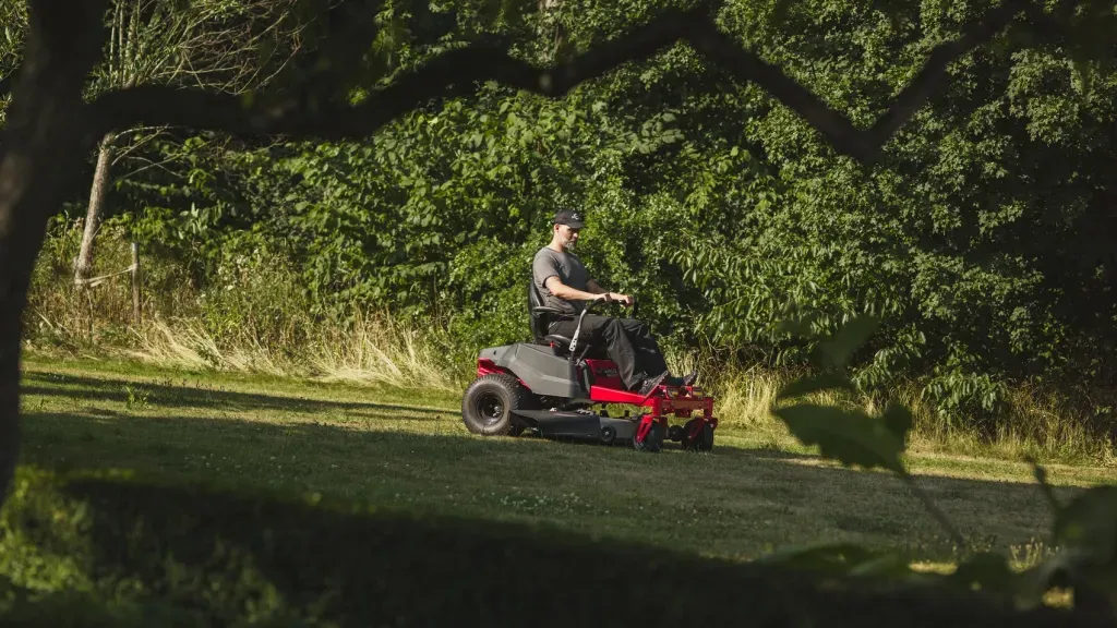 Cramer 82ZT107 Zero Turn Zitmaaier Wolfs Tuinmachines en gereedschappen Onstwedde .webp