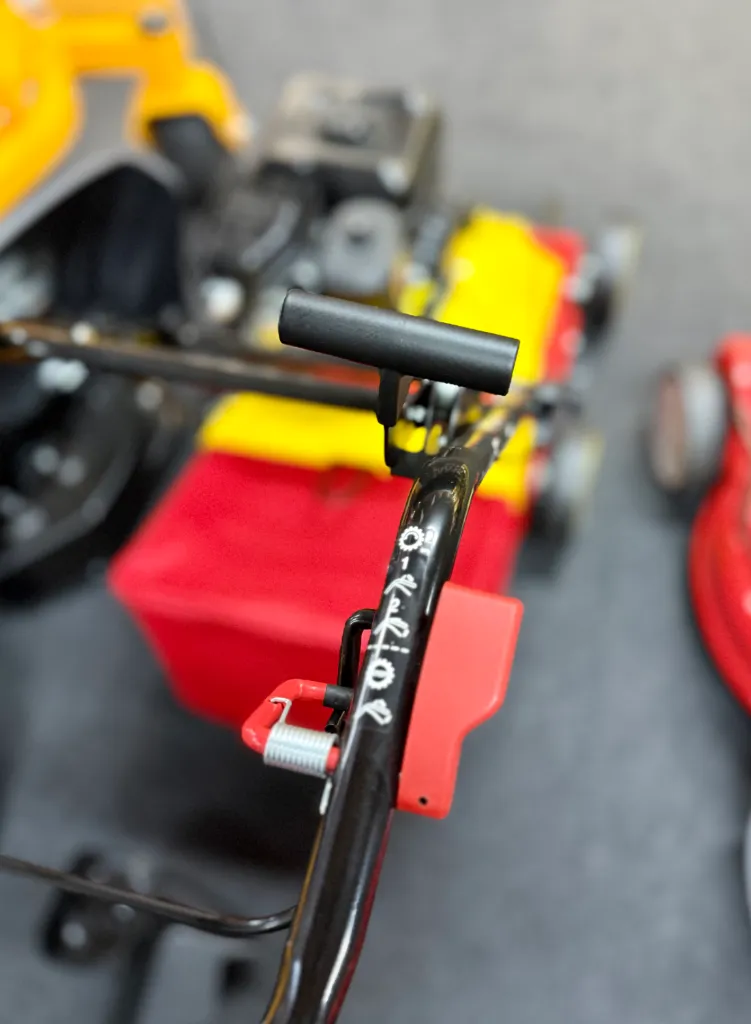 Benzine verticuteer machine VA 389 B Wolfs tuinmachines onstwedde2.webp