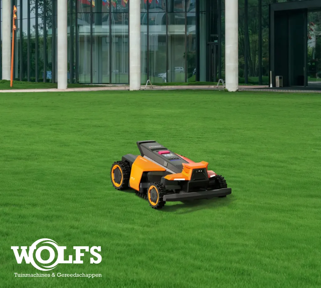 Segway Navimow CM Terranox Professional Robotic CM120 CM240 Robotmaaiers - Wolfs Tuinmachines Onstwedde 6.webp